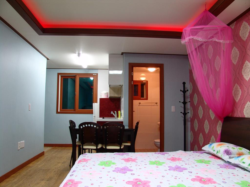 Yongdu Beach Pension Boryeong Exterior foto