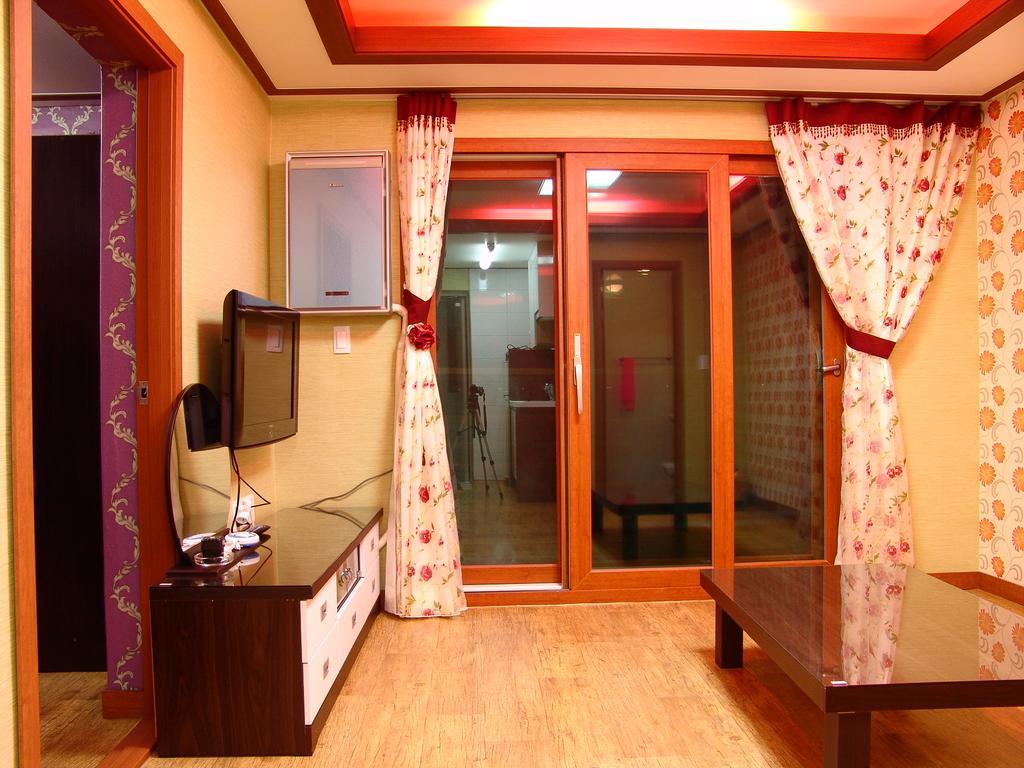 Yongdu Beach Pension Boryeong Exterior foto